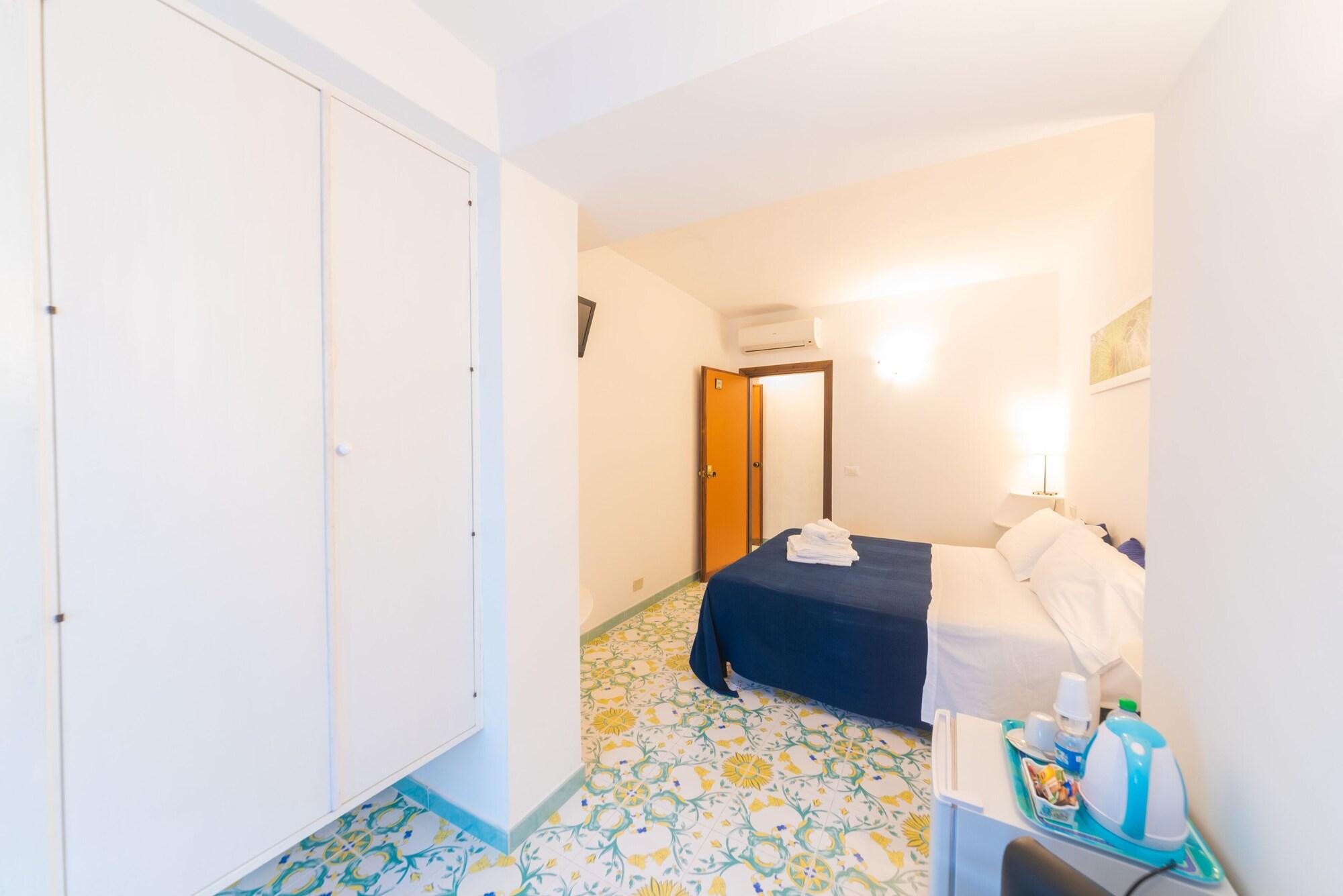 Maison Twentyfive Bed & Breakfast 2*