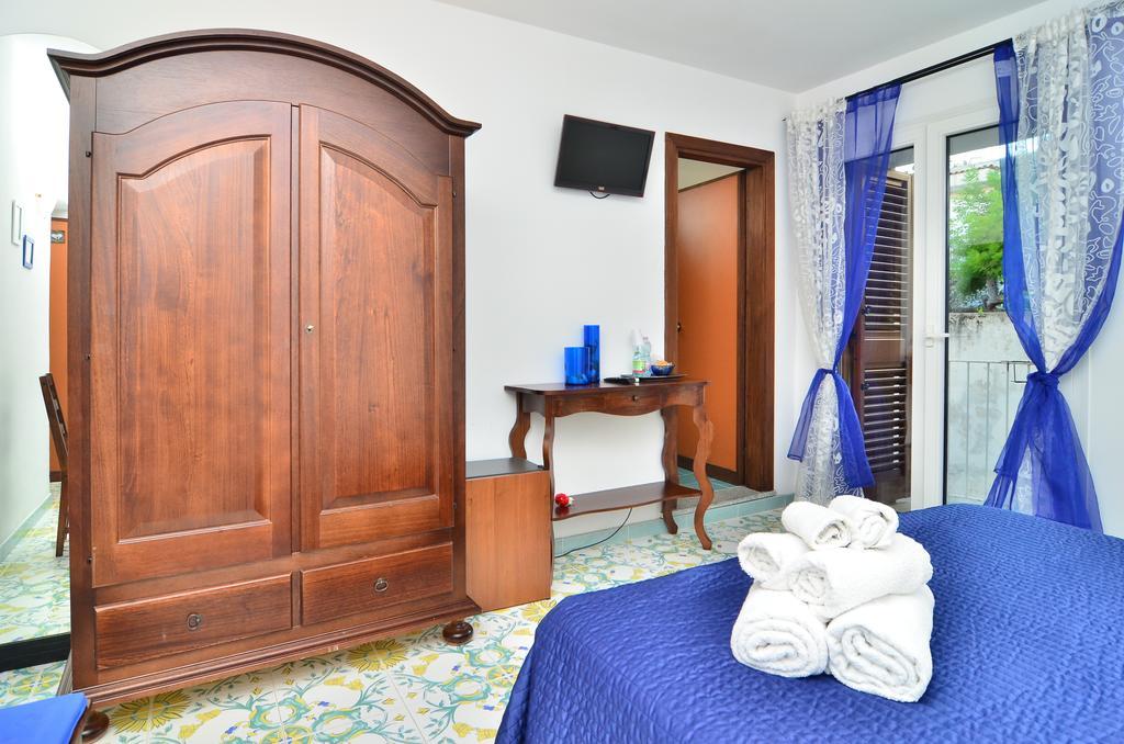 Maison Twentyfive Bed & Breakfast