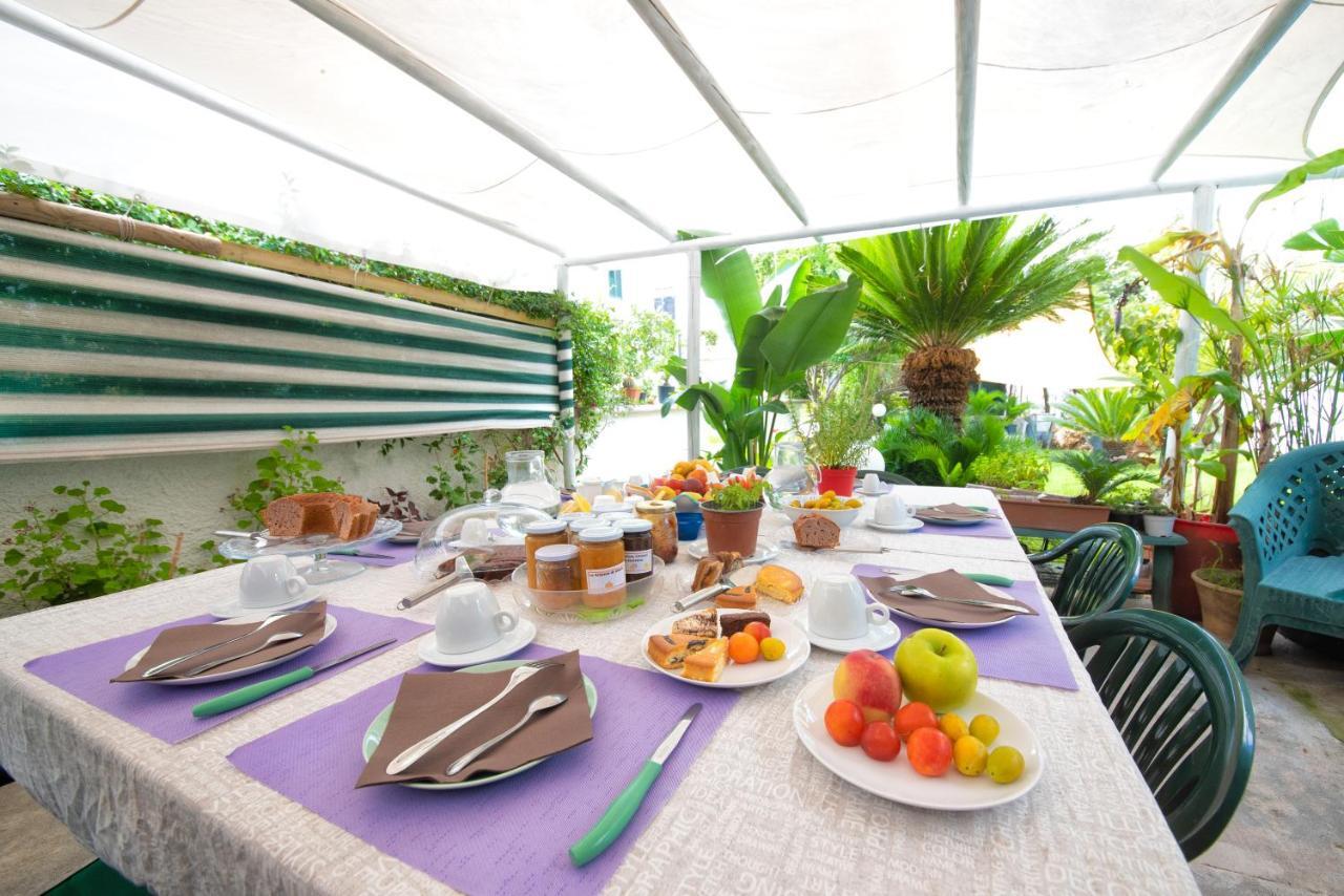Maison Twentyfive Bed & Breakfast